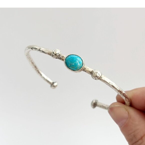 Hammered Pewter Natural Sleeping Beauty Turquoise Cuff Vintage Bangle Bracelet - Picture 1 of 10